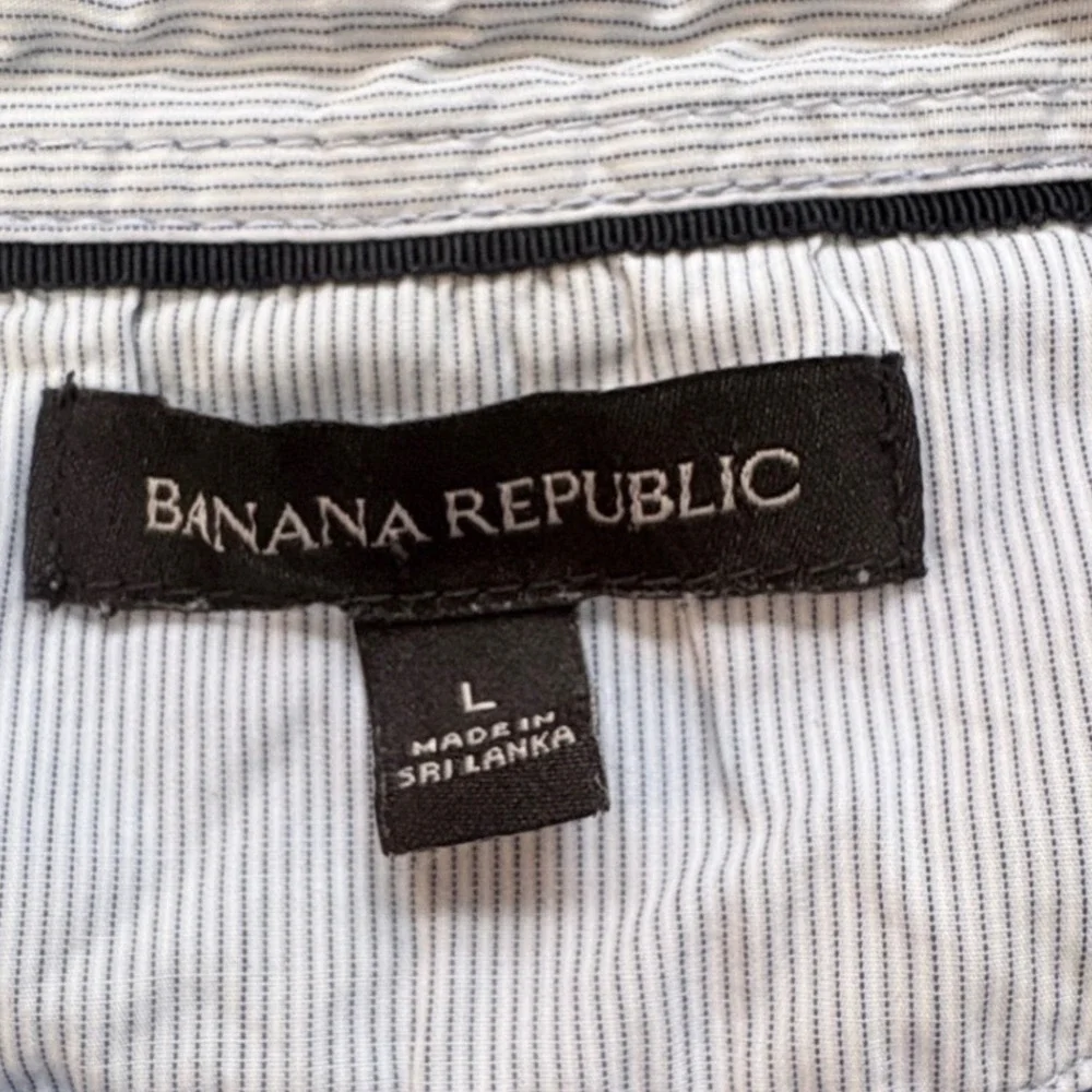 Banana Republic measurements lay